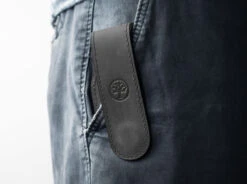 Magnetic Leather Pouch Black Large 10,5 Cm 09BO294 5 Magnetic Leather Pouch Black Large 10,5 Cm 09BO294 -Outdoor Ausrüstungs Geschäft 3554c03650b6d089dfecc113ed1794e3