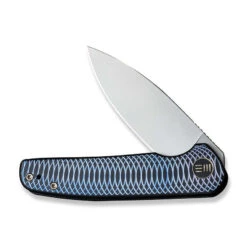 WE Shakan Blue Satin Polished Patterned Titanium Presentation Handle With Black Titanium Lock Side H -Outdoor Ausrüstungs Geschäft 72121fe52e2b98d9b259eb435f1784ab