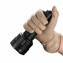 Nitecore Flashlight P30i -Outdoor Ausrüstungs Geschäft cdd787f0bcc764627c275ace5532e55d