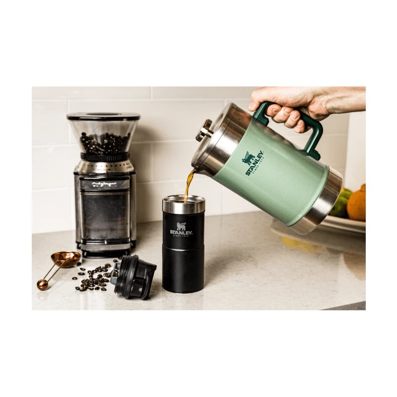 STANLEY The Stay-Hot French Press 1.4L / 48oz, Hammertone Green 10-02888-048 3 STANLEY The Stay-Hot French Press 1.4L / 48oz, Hammertone Green 10-02888-048 – Bild 3