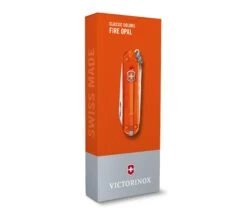 Victorinox 0.6223.T82G Classic SD Colors Fire Opal -Outdoor Ausrüstungs Geschäft e1fed599b6eb47646a7fdb468fd4c48f